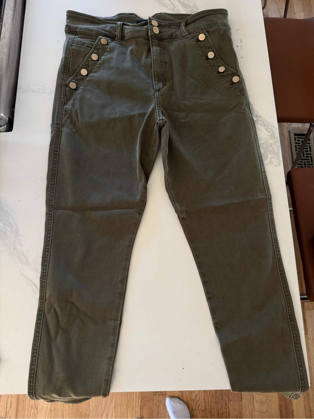 Olive Green Button-Accent Casual Pants